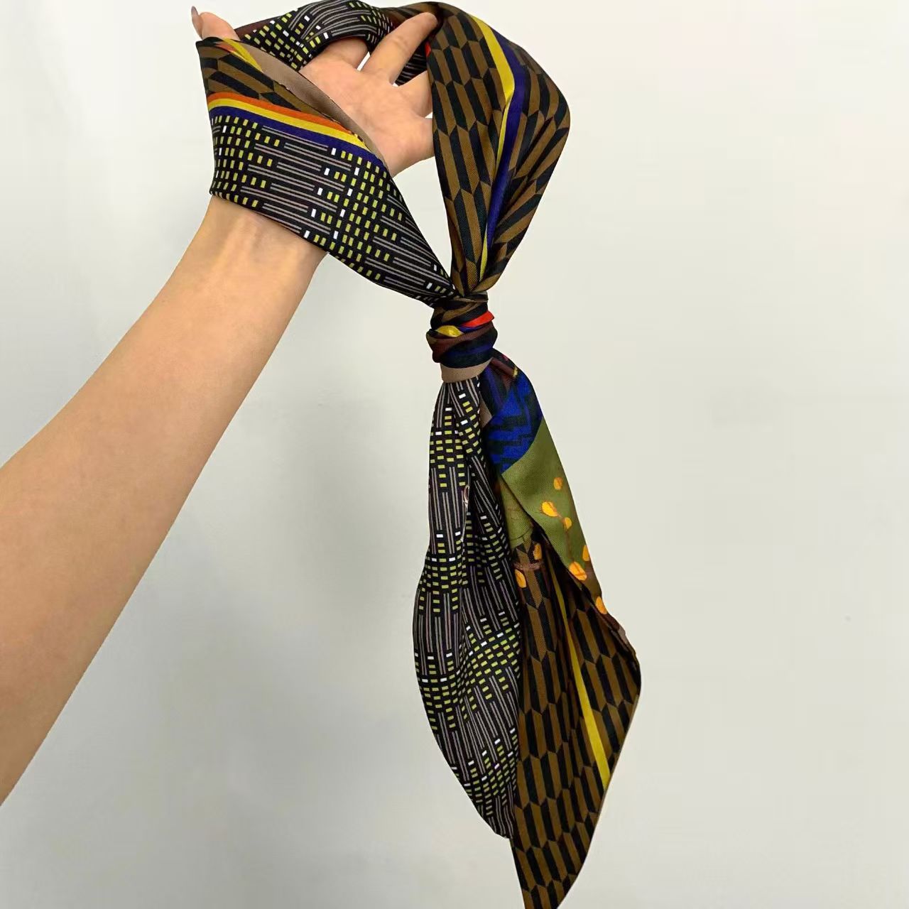 Luxury Print Long Hair Ribbon  - Luxury Bags Supplier recension och pris