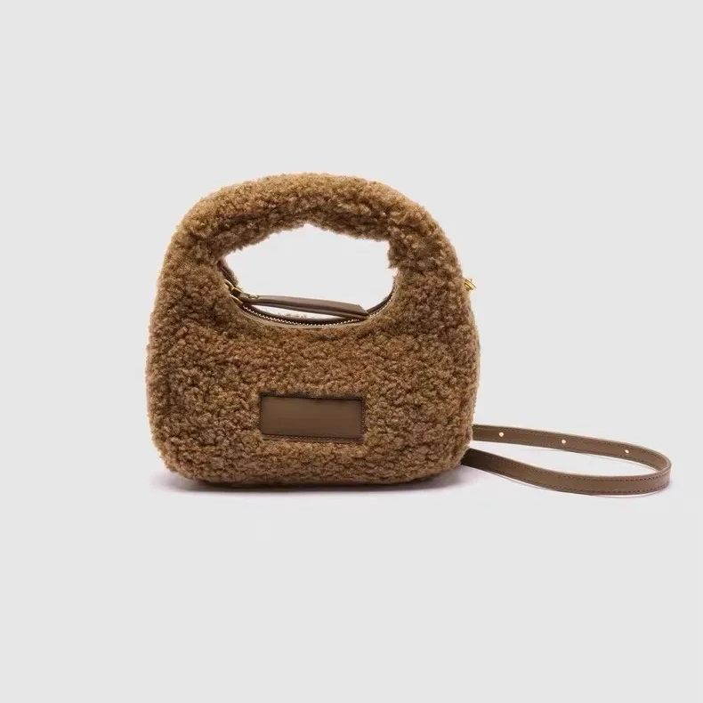 Half Moon Design Lamb Wool Han - Half Moon Bag Suede recension och pris