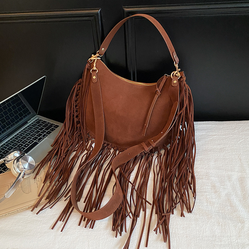 Bohemian Long Tassel Shoulder  - Half Moon Bag Suede recension och pris