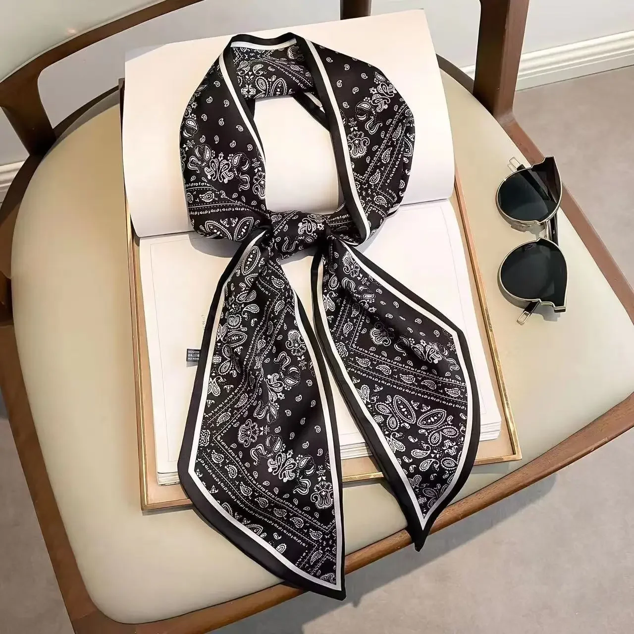 Design Print Skinny Scarf Plai - Luxury Bags Designer recension och pris