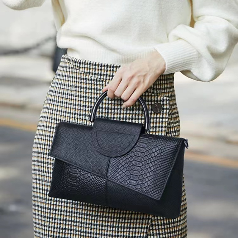 European and American Stylish  - Luxury Bags News recension och pris