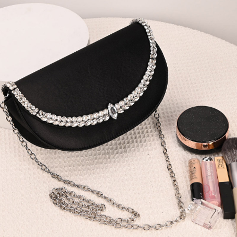 Luxury Sparkling Diamond Asymm - Half Moon Bag Suede recension och pris