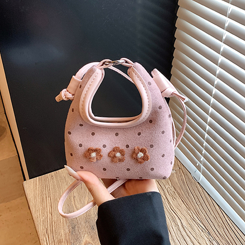 Autumn Winter Sweet Flower Min - Half Moon Bag Suede recension och pris