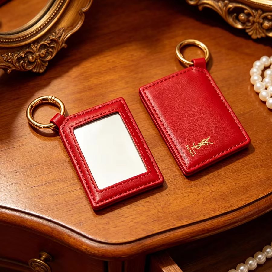 YSL Red Leather Square Mini Po - Women Luxury Bags Ysl recension och pris