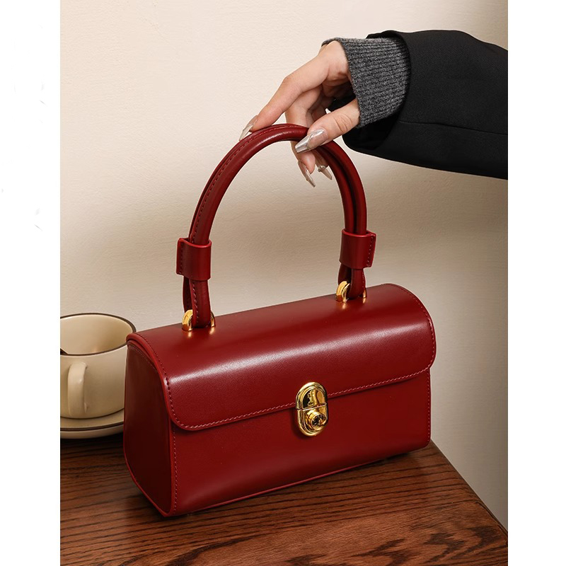 Luxury Bridal Red Wedding Bag  - Luxury Bags Korea recension och pris