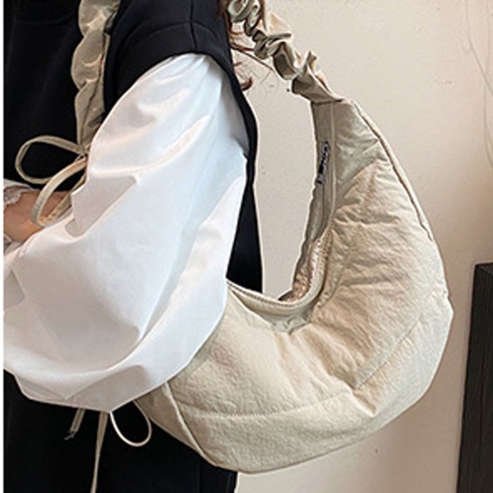 Cool Nylon Pleated Hand Bag Ko - Luxury Bags Korea recension och pris