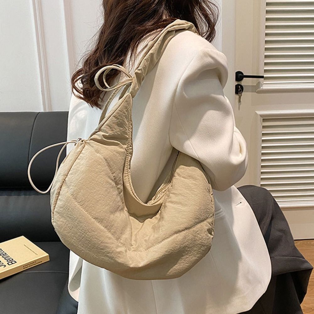 Cool Nylon Pleated Hand Bag Ko - Luxury Bags Korea recension och pris