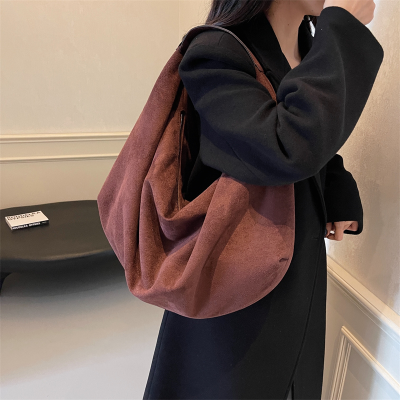Women Half Moon Bags Large Cap - Half Moon Bag Suede recension och pris
